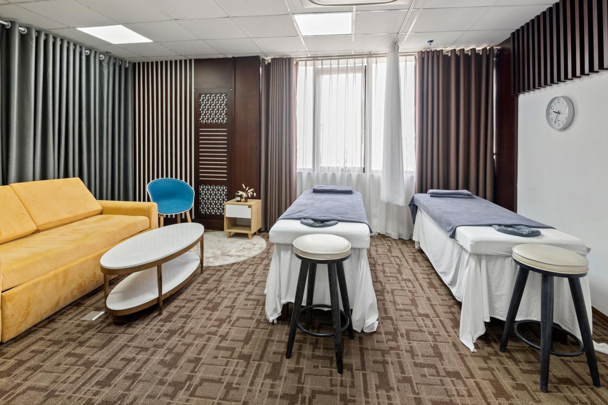 22Land Residence Hotel & Spa Hanoi Buitenkant foto